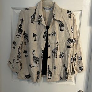 Dressbarn Vintage Giraffe Safari button up layered shirt size‎ M